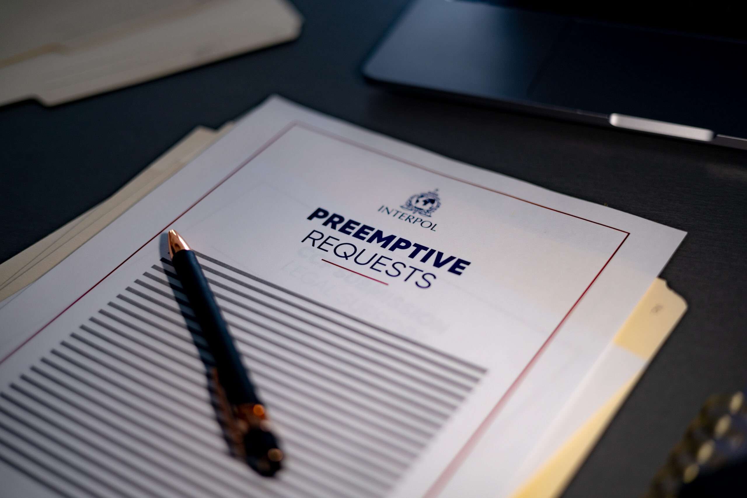 Richiesta preventiva dell'INTERPOL relativa alla rappresentanza da parte di un ex funzionario legale del CCF